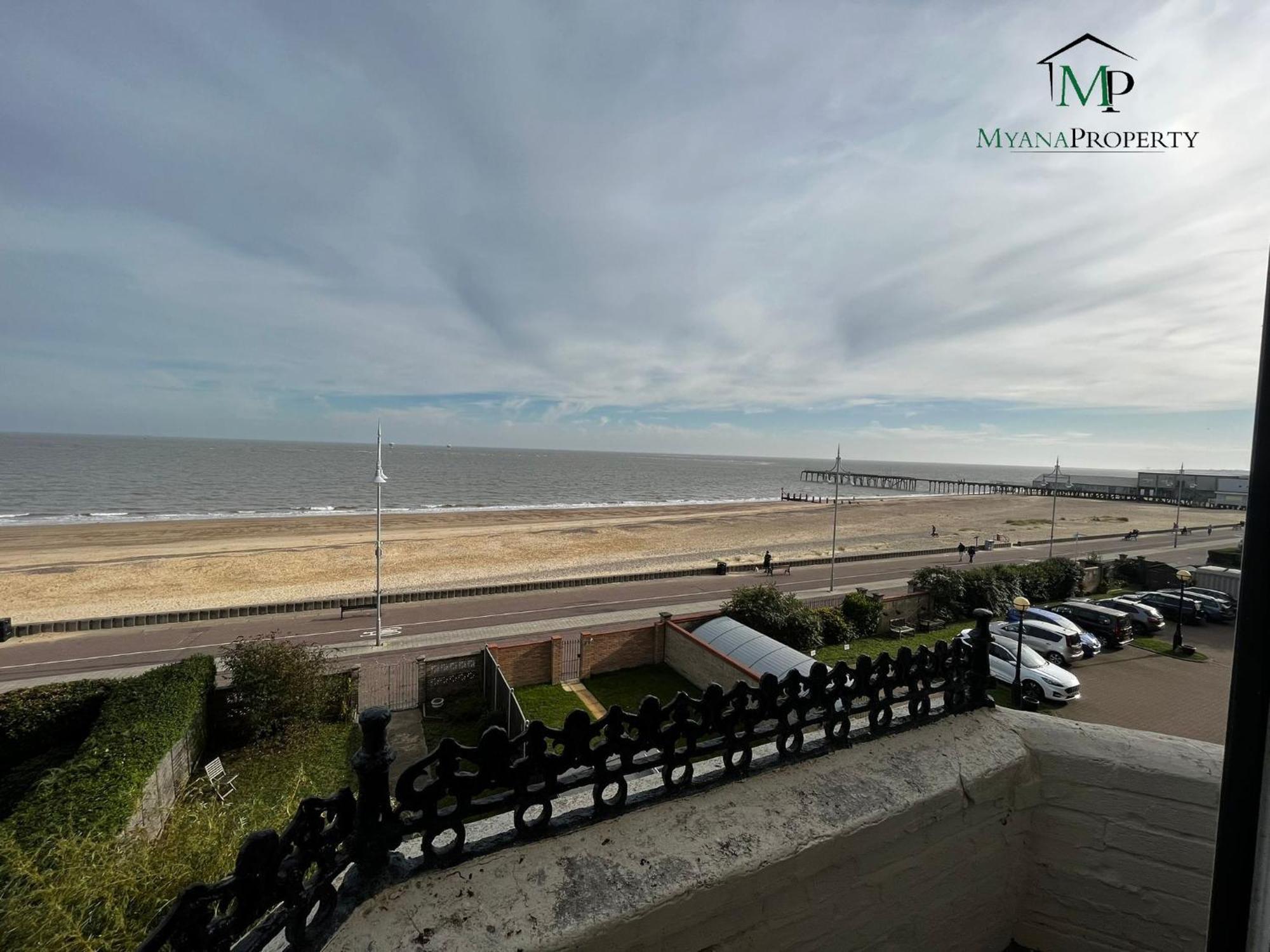 Luxury Penthouse Apartment Lowestoft Exterior photo