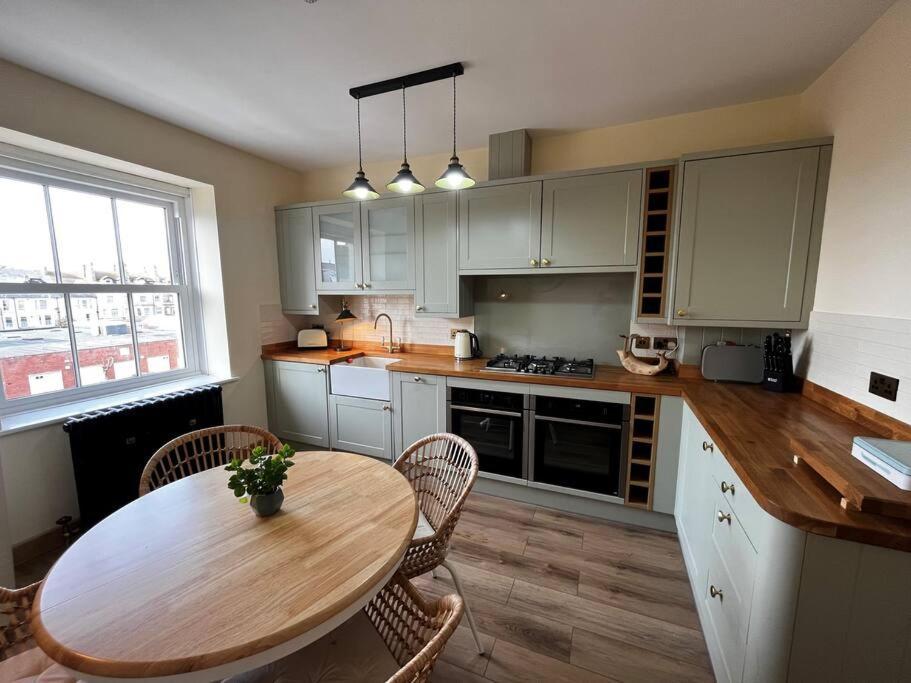Luxury Penthouse Apartment Lowestoft Exterior photo